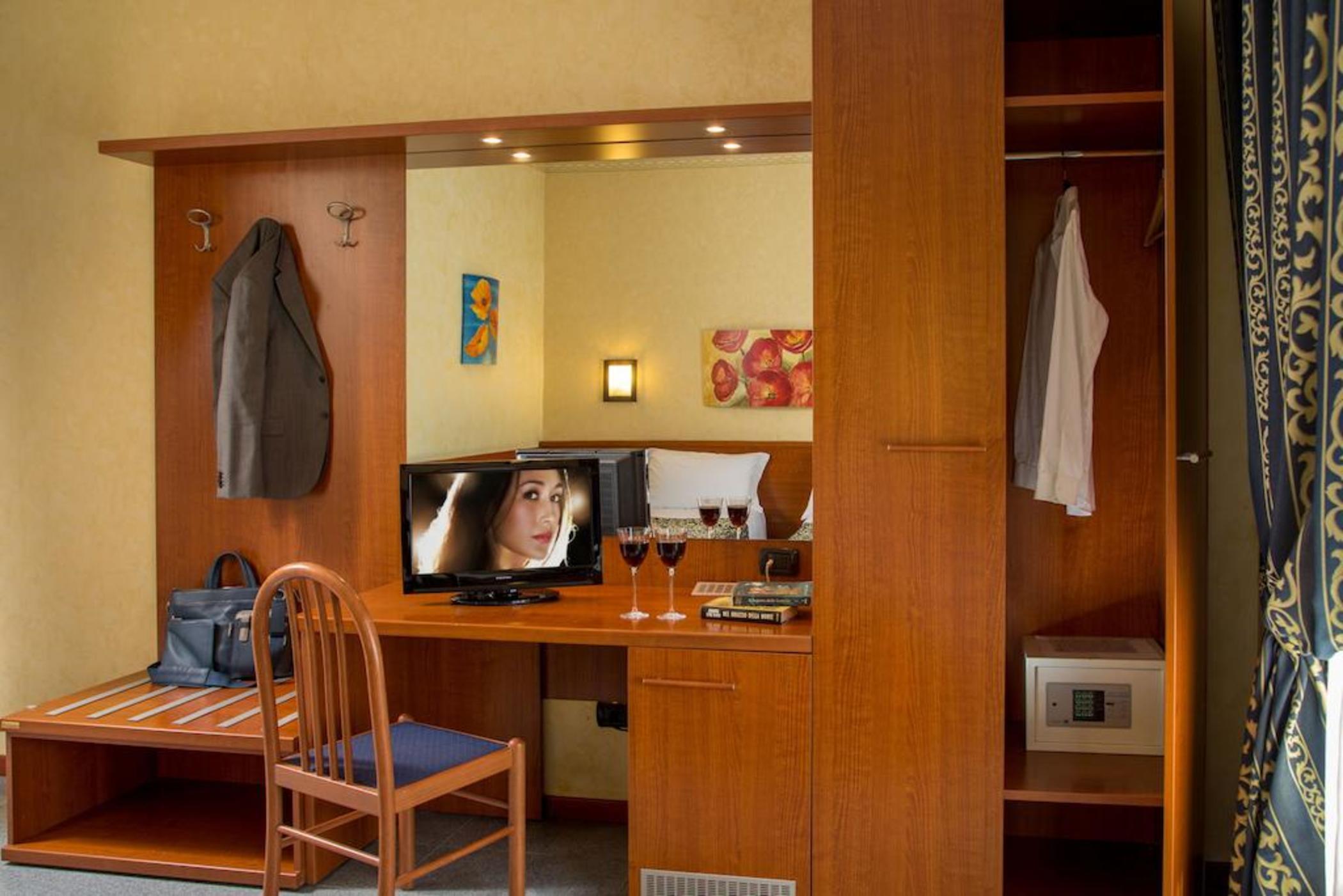 Hotel Jonico Рим Екстер'єр фото